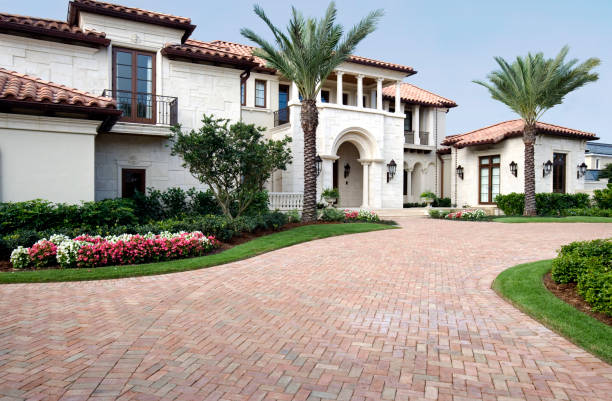 Best Local Driveway Pavers  in Comstock Northwest, MI