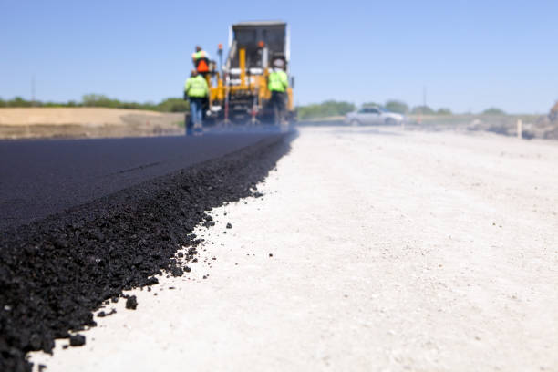Best Driveway Paving Company  in Comstock Northwest, MI